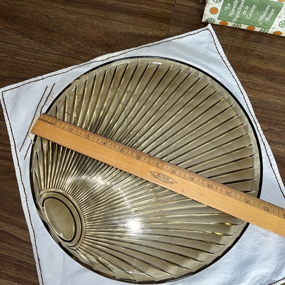 6 VINTAGE SMOKED AMBER GLASS PLATES - Picture 6 of 10